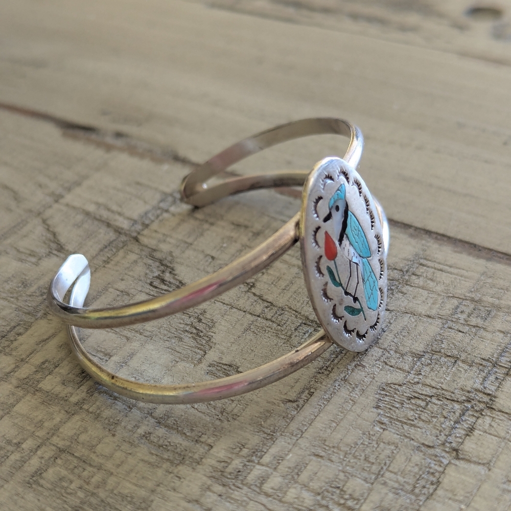 Sold Vintage Native American Zuni Guardian Blue Jay Inlaid Bracelet - Picture 3 of 9